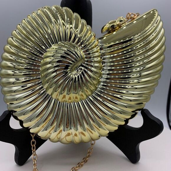 Necklace, new, triple strand, black coral, onyx beads, gold plated resin coral - Picture 15 of 15